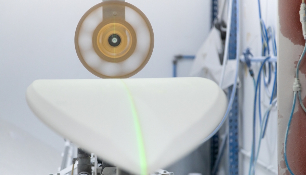 Robot,Cutter,,Making,Surfboards,From,A,Manufactured,Foam,Shape